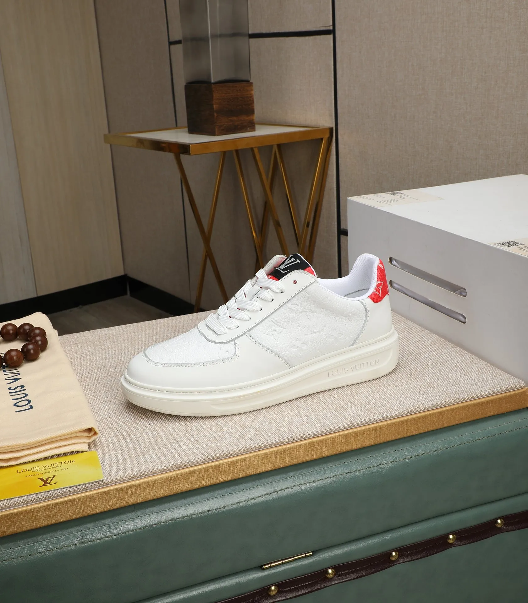 Men's shoes 💰540 💰(Niuli: full package) louis vuitton (Louis Vuitton/lv) top 🔍🔍 new models are on sale at the same time at the counter. The upper 🇮🇹 is imported from Italy, first-layer cowhide, and the lining is fully imported cowhide. 💪💪, completely 1⃣️ to 1 ⃣️Re-engraved🇮🇹💪💪, ⚠Sole: The original sole is specially provided by the original factory, the exclusive movable molded sole is super comfortable, ⚠The original factory follows the order, 🔍🔍high quality, you can enter and exit the counter at will, welcome to compare⚠. Code number:38-44